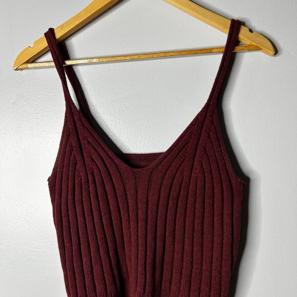 Anthropologie Ribbed Burgundy Knit Crop Top Women's Medium V-Neck Minimalist - Picture 3 of 9